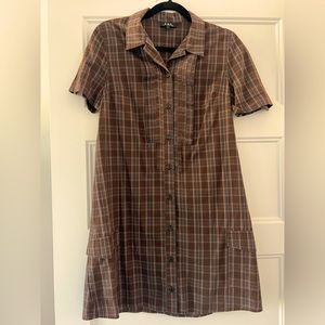French girl cool! Stylish APC brown plaid mini dress in cotton w cute details